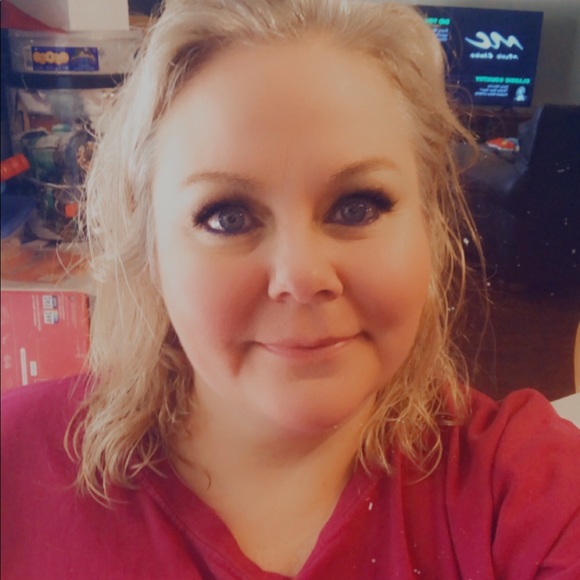 Meet your Posher, Tracy - Picture 1 of 1